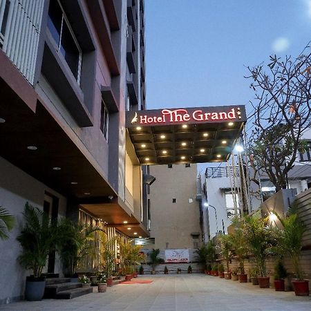 Hotel The Grand إندور المظهر الخارجي الصورة